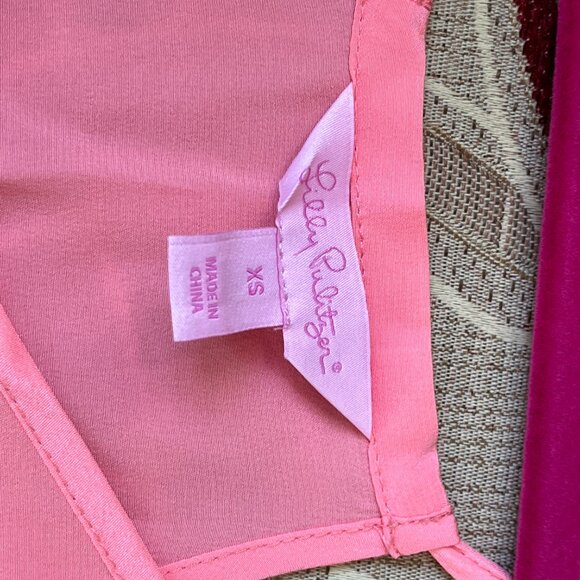 Lilly Pulitzer Pixie !00% silk - size xsmall - Picture 4 of 4